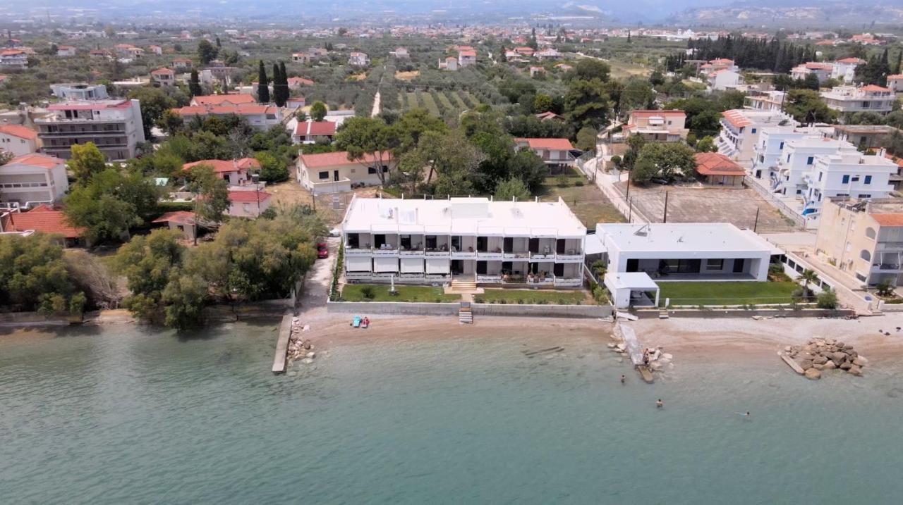 Stunning Beachfront Apartment Stratos Nerántza Eksteriør billede